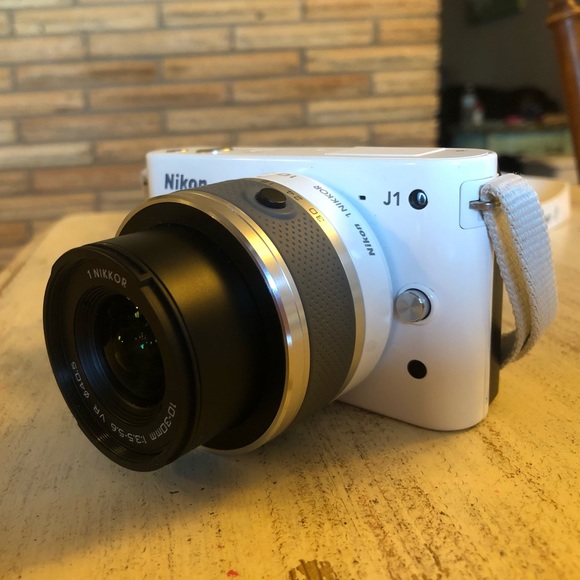 Nikon 1 - Picture 2 of 7